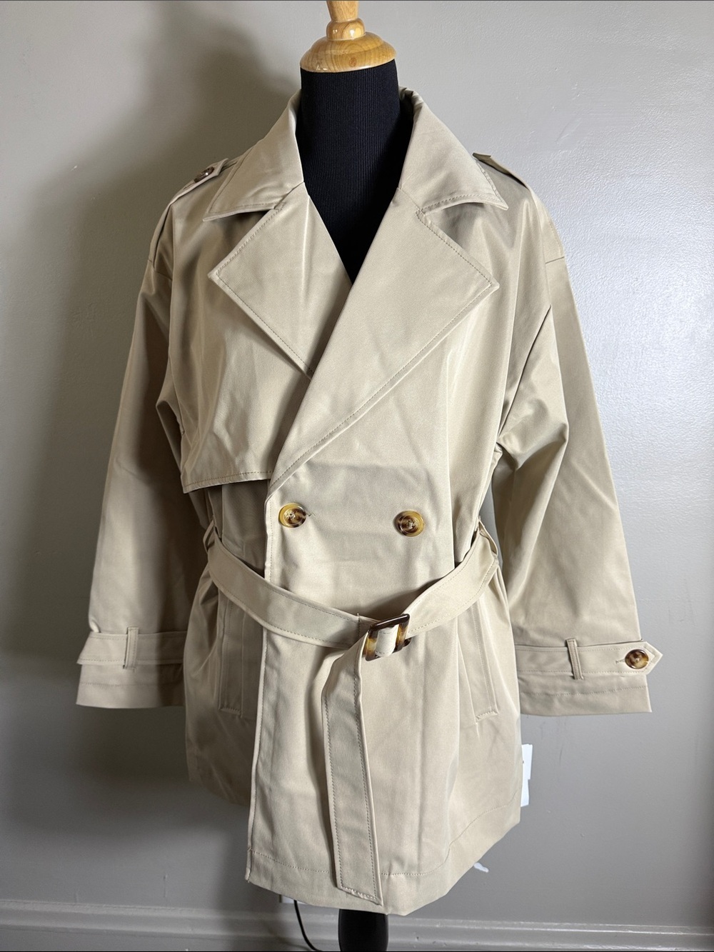 JouJou Women’s Classic Beige Trench Coat with Belt Sz XXL NWT